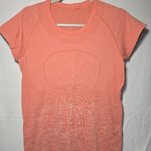 LULULEMON Swiftly Tech Short Sleeve Crew Heathered Alarming Gradient 10 B3 EUC